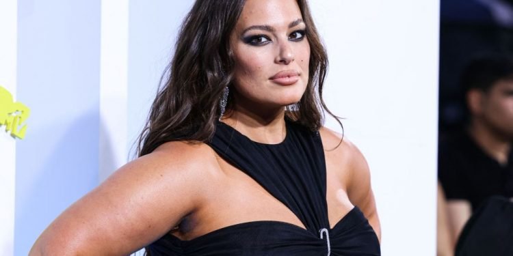 Ashley Graham Opens Up About Rejecting ‘Shame Culture’ as a Mom – SheKnows