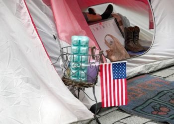 What is Columbus, agency doing to help homeless?