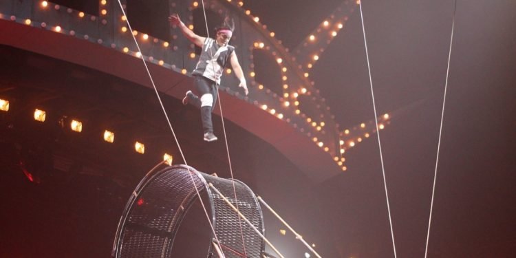 Cirque du Soleil show ‘Mad Apple’ highlights Latino performer