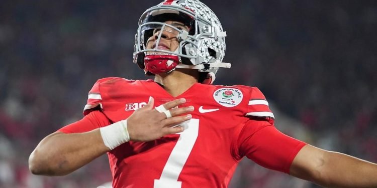 College football picks, schedule: Predictions against the spread, odds for top 25 games Saturday in Week 1