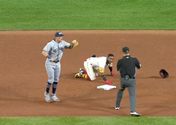 Wacky Double Play Turns Into Baserunning Tragedy for Pirates