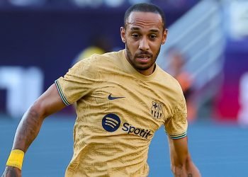 Pierre-Emerick Aubameyang: Chelsea agree deal with Barcelona with Marcos Alonso going the other way | Transfer Centre News