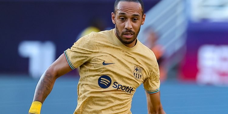 Pierre-Emerick Aubameyang: Chelsea agree deal with Barcelona with Marcos Alonso going the other way | Transfer Centre News