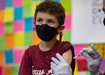 Illinois Health Officials Endorse Bivalent COVID-19 Boosters for Children 5 and Older – NBC Chicago