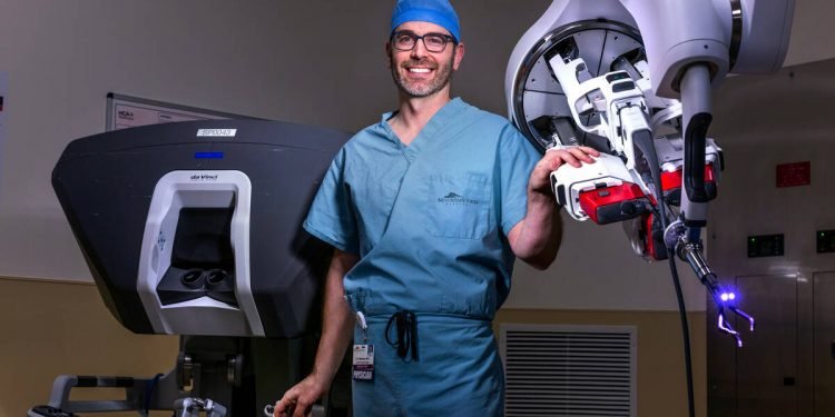 New technology paves way for robotic, 1-incision colon surgery