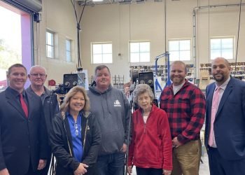 Hobart Institute of Welding Technology presents $60K in equipment to Hillsboro High School
