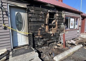 Fire burns exterior of Bend NE Third Street business; investigators call it area’s second apparent arson in days