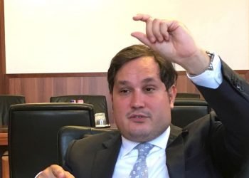 Banks to pay as Hungary extends scheme to cap loan rates