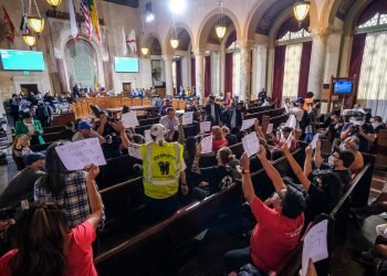 Opinion | Los Angeles Latinos can break from the zero-sum politics of the past