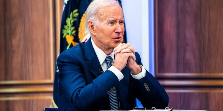 Biden heads west with eye on boosting fellow Democrats