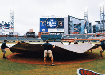 Phillies-Braves Game 2 delayed due to weather