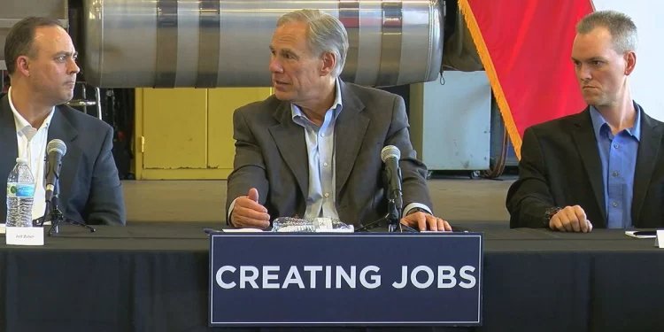 Gov. Abbott talks business during East Texas roundtable discussion