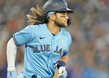 MLB DFS: Top DraftKings and FanDuel daily Fantasy baseball picks, lineup advice for Saturday, Oct. 8, 2022