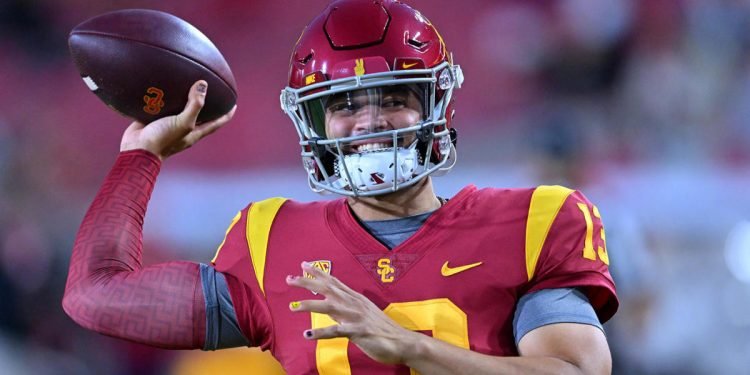 College football scores, schedule, NCAA top 25 rankings, games today: USC, Oregon in action