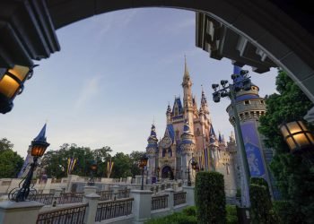 Pair of Disney World annual passholders sue over the company’s reservation policy