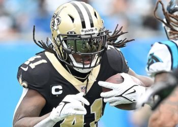 NFL Week 5 injuries: Saints’ Alvin Kamara, Lions’ Amon-Ra St. Brown active; Dolphins’ Xavien Howard ruled out