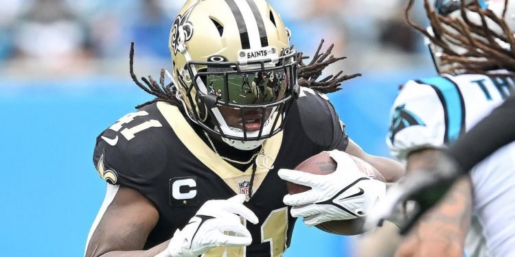 NFL Week 5 injuries: Saints’ Alvin Kamara, Lions’ Amon-Ra St. Brown active; Dolphins’ Xavien Howard ruled out
