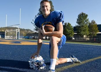 Eagle Point’s Brown seizing his chance – Medford News, Weather, Sports, Breaking News