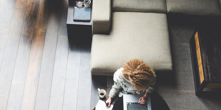 4 Things You Should Know About Starting a Small Business From Home